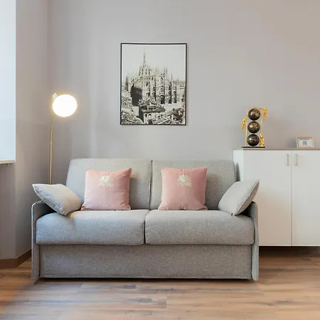 Retreats Duomo Apartment Milan