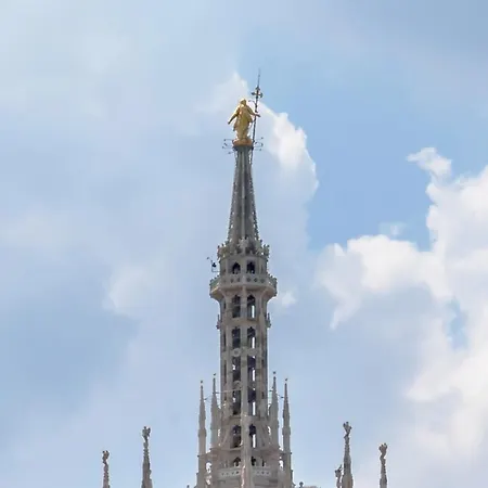 Apartment Retreats Duomo Milan