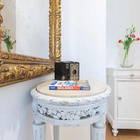 Apartment Retreats Duomo Milan